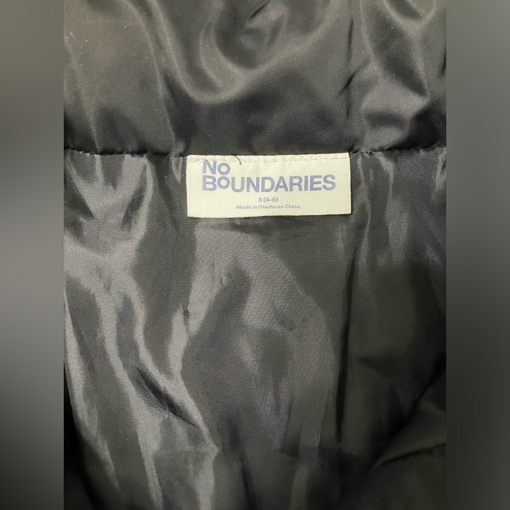 No Boundaries Women’s Black Puffer Jacket Coat Size Small - Picture 3 of 7